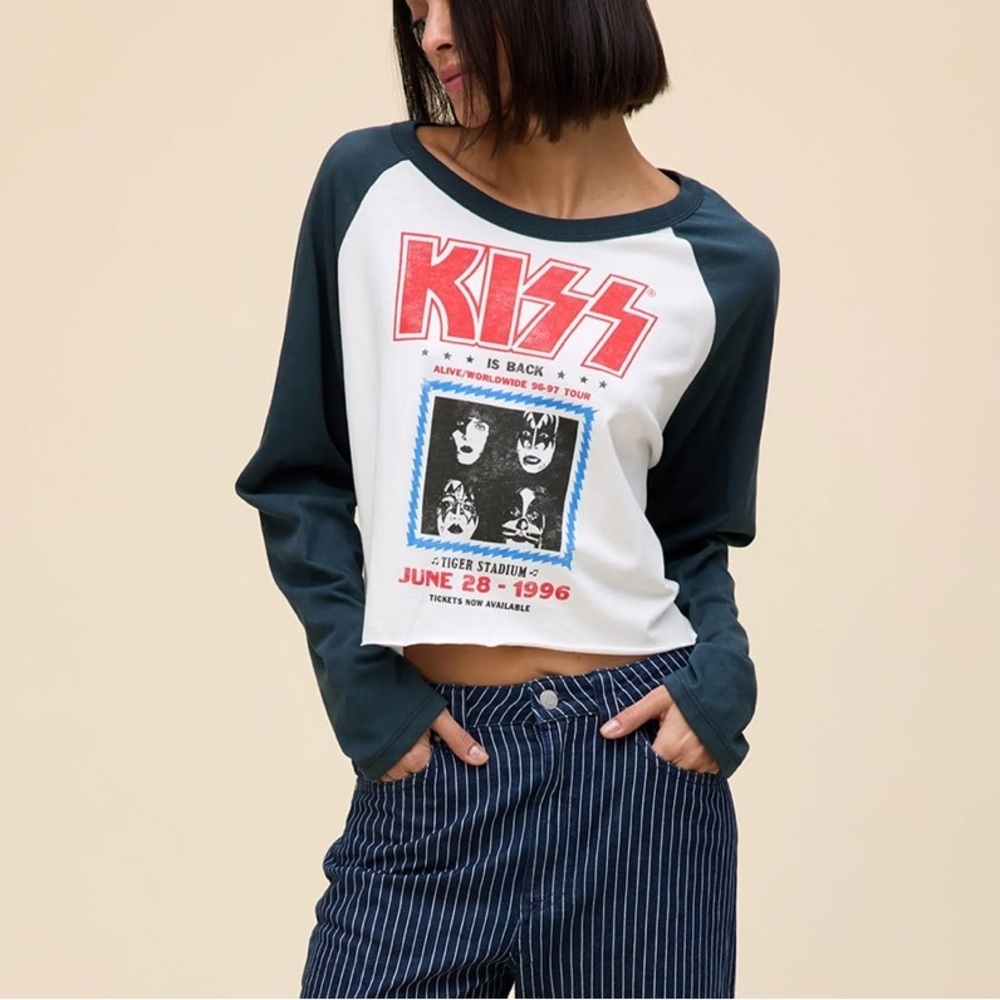 DAYDREAMER Kiss Tiger Stadium Long Sleeve Raglan Tee Top Size M Medium NWT